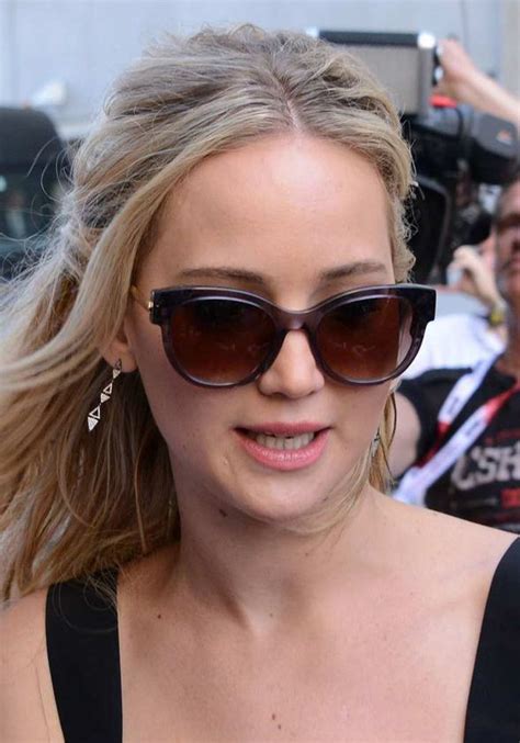 jennifer lawrence sunglasses|jennifer lawrence sunny.